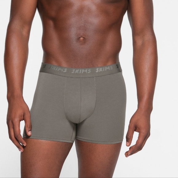 SKIMS Stretch 3 Pieces 5" Inseam Boxer Set - Picture 5 of 15